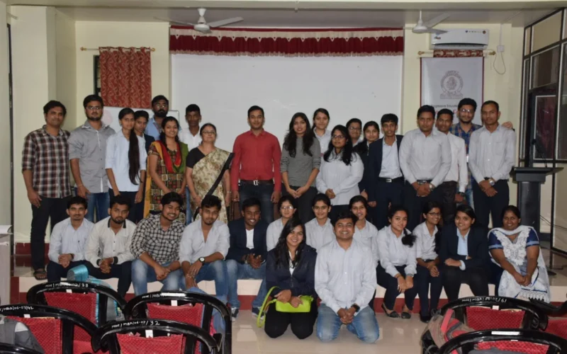 Modern College Seminar by Victorious Digital digital marketing session